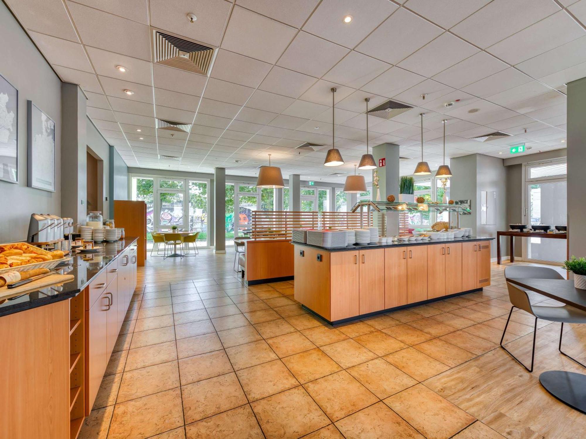 Hotel Ibis Frankfurt Messe West 3*